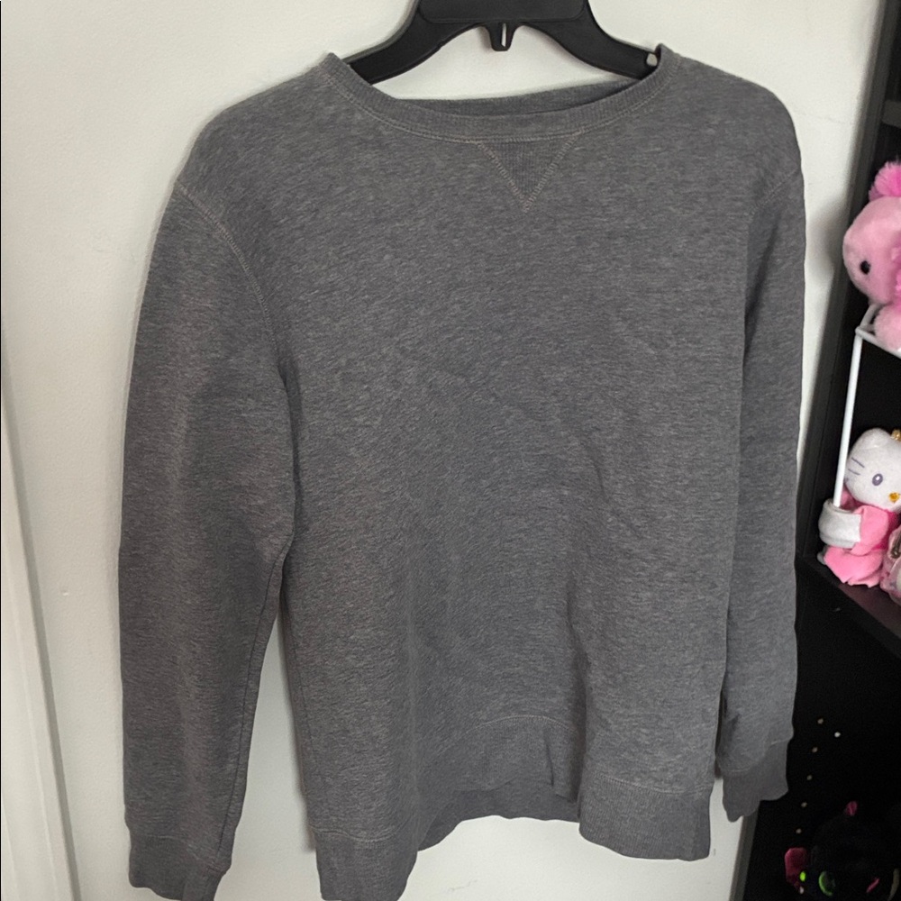 Plain gray sweatshirt(CHECK DESCRIPTION)